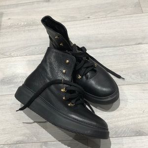 Worn once Italian leather moto boots